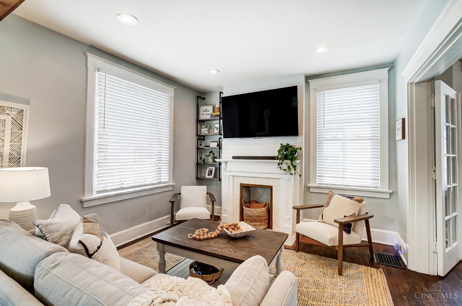 4330 Watterson Street