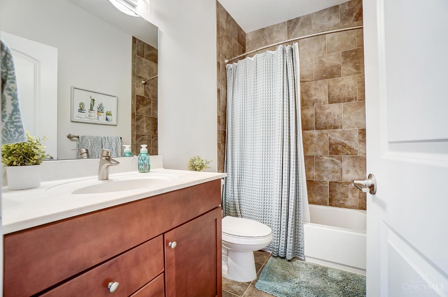 3716 Eastern Hills Lane