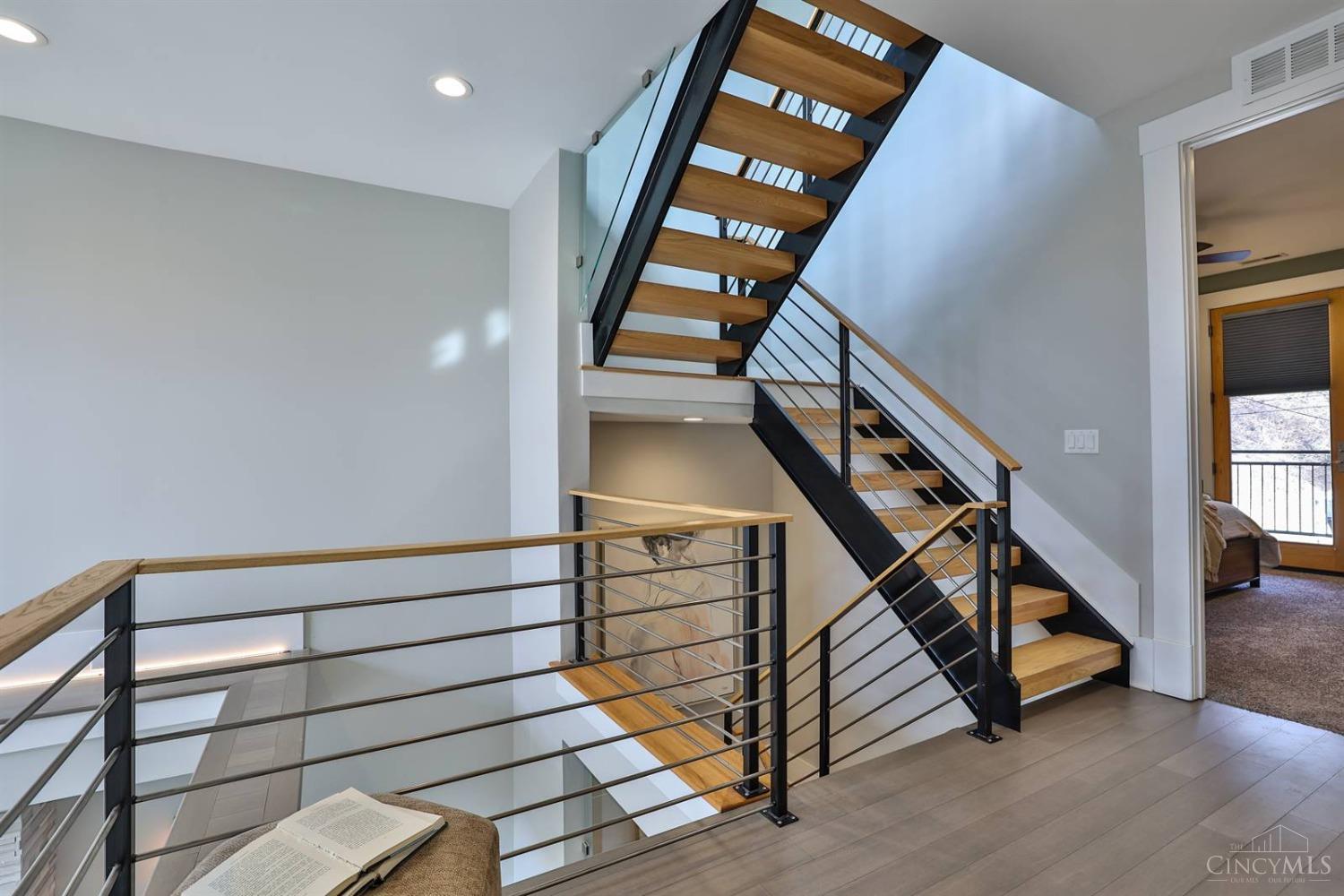 1335 Pendleton Street