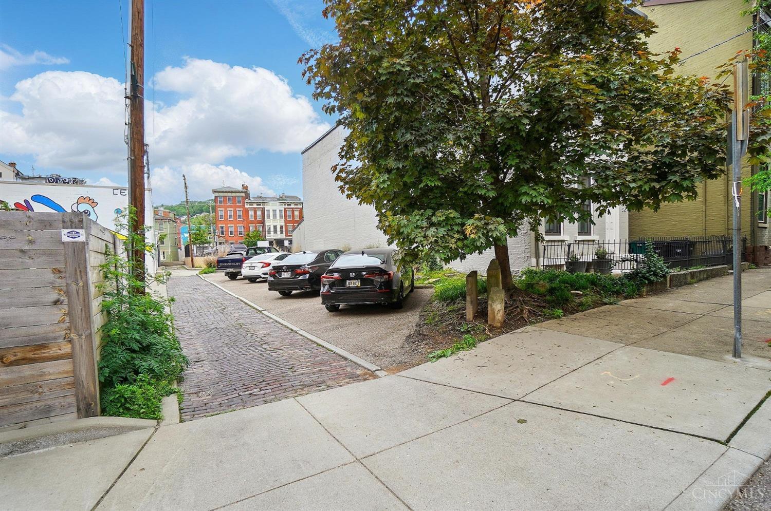 1428 Main Street