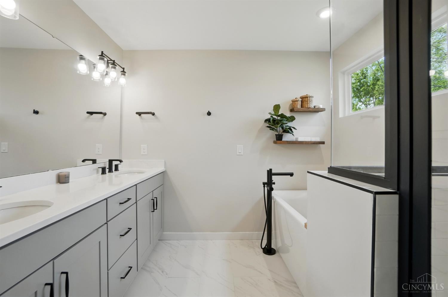 7202 Treetop Lane