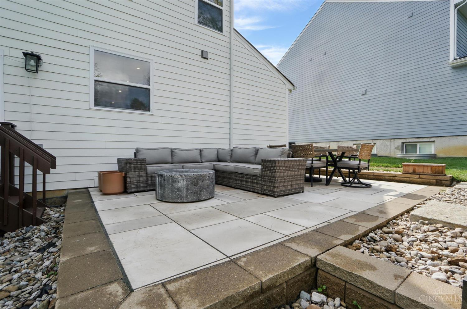 7202 Treetop Lane