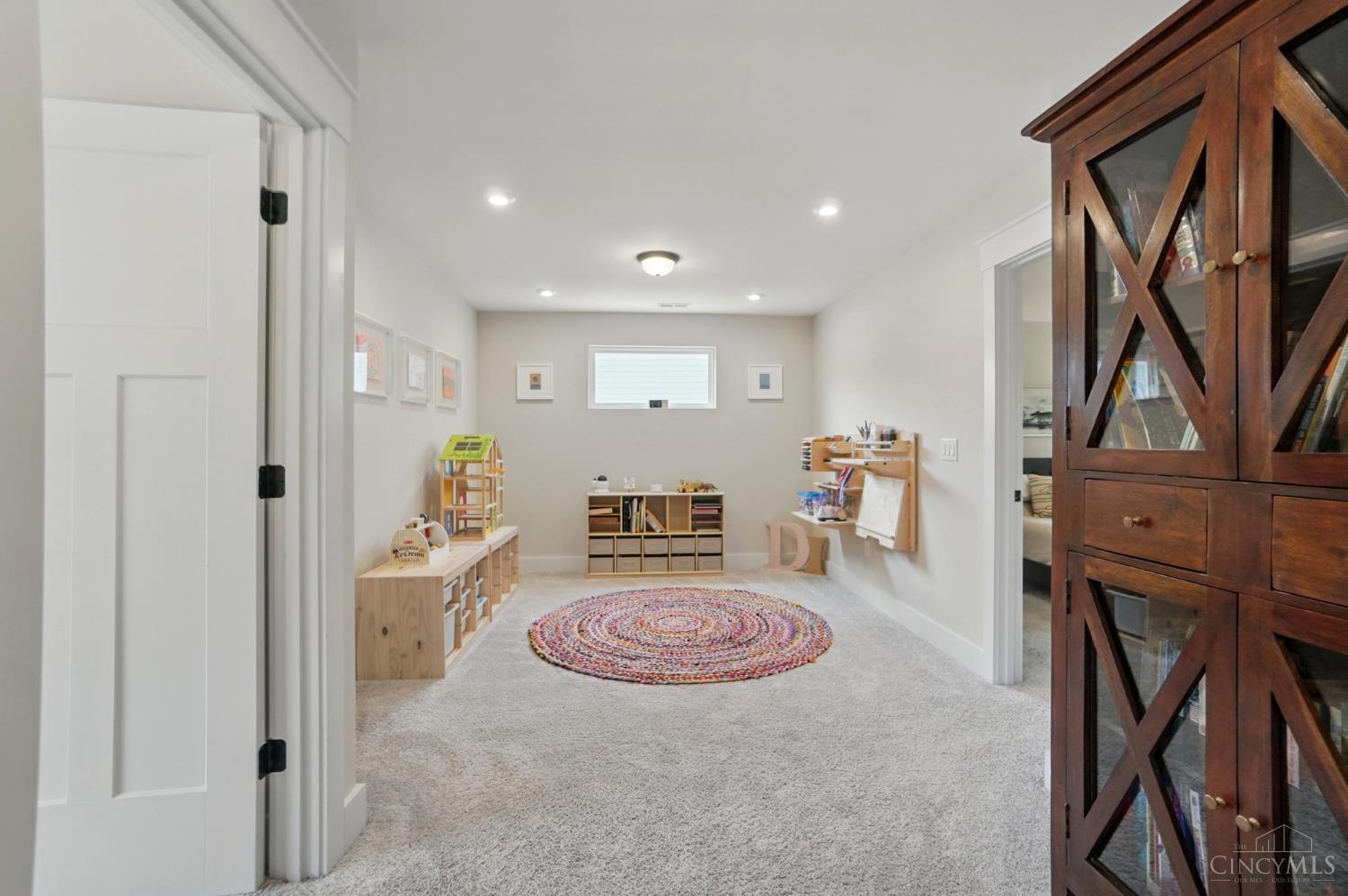 7202 Treetop Lane