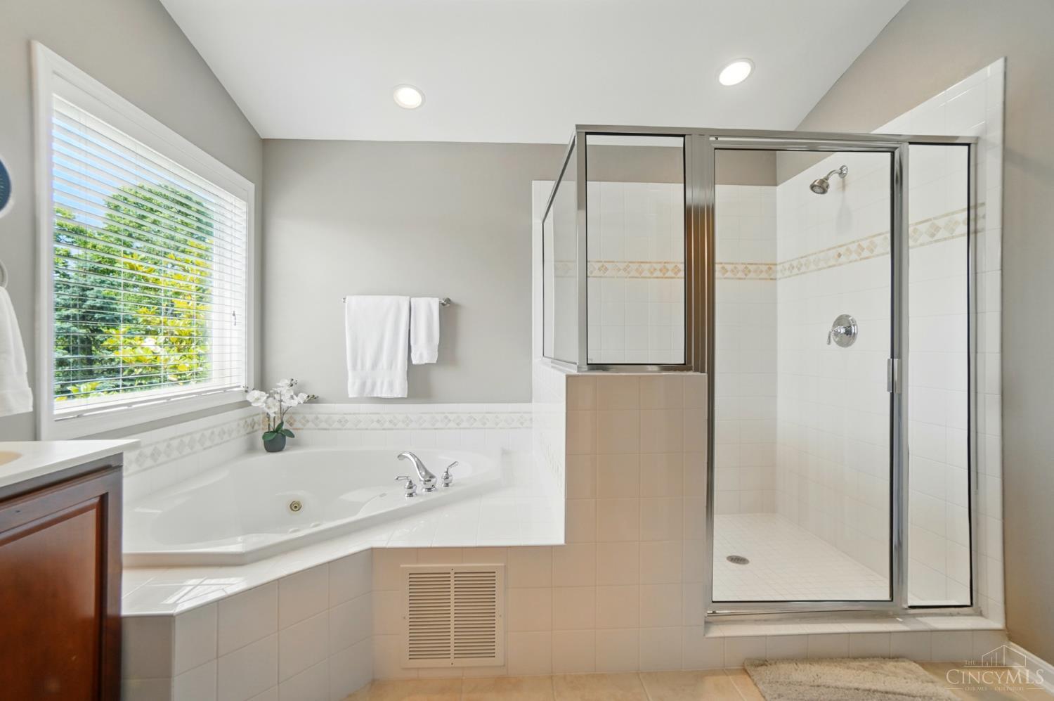 6109 Lancashire Trail