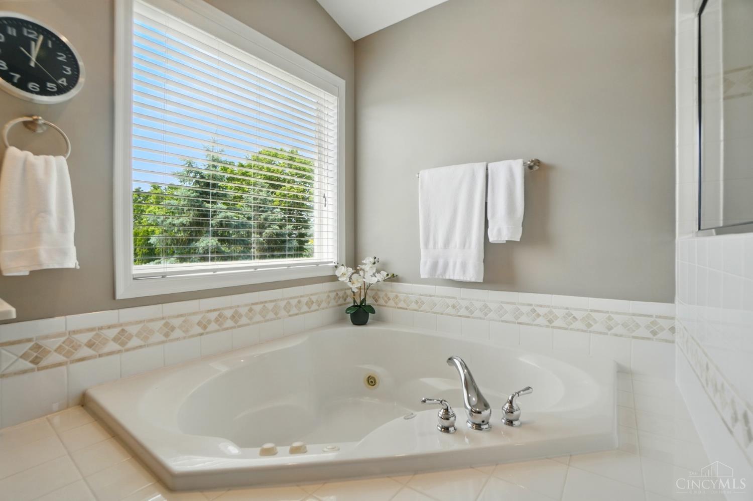 6109 Lancashire Trail