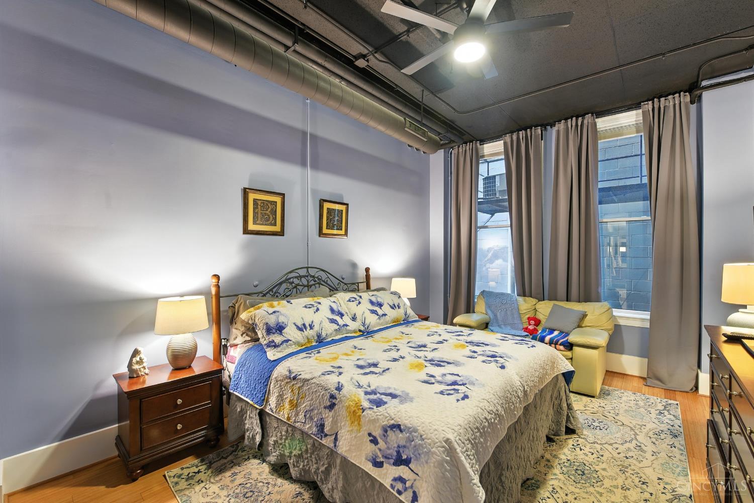 18 E Fourth Street 401