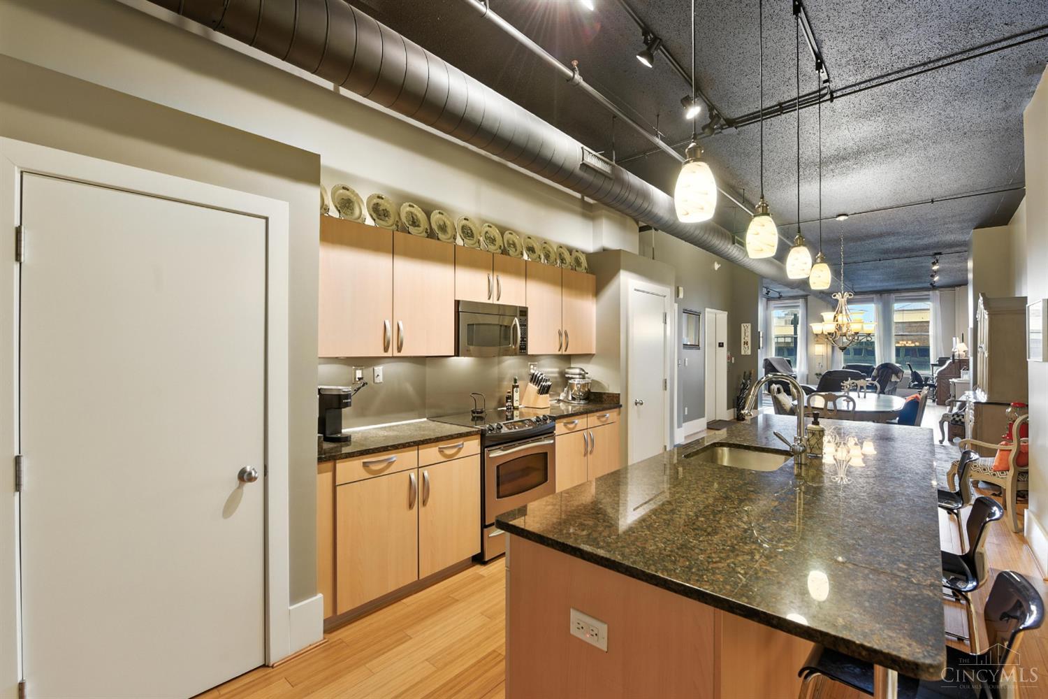 18 E Fourth Street 401