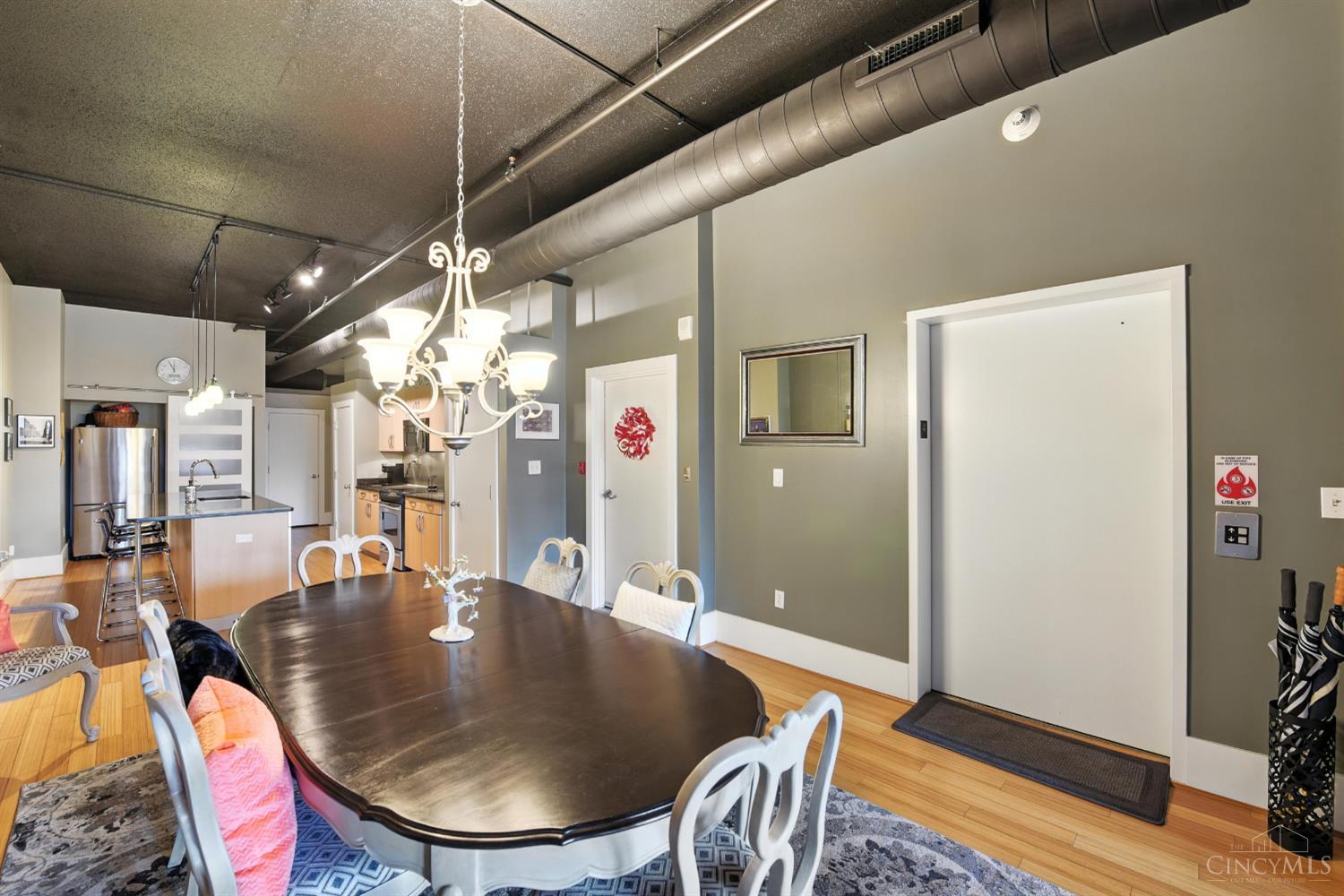 18 E Fourth Street 401