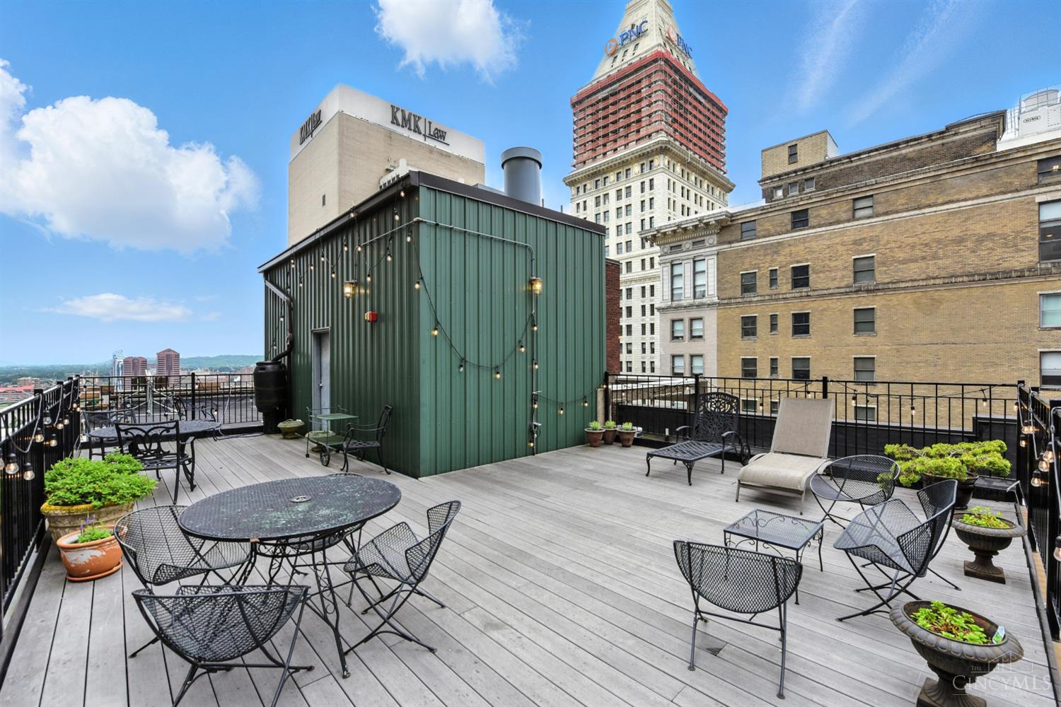 18 E Fourth Street 401