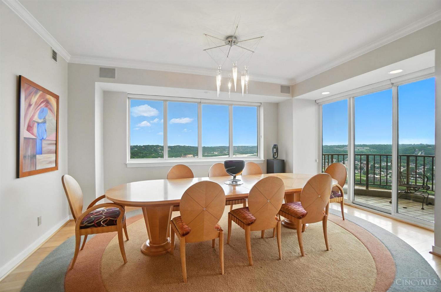 1201 Edgecliff Place 1091