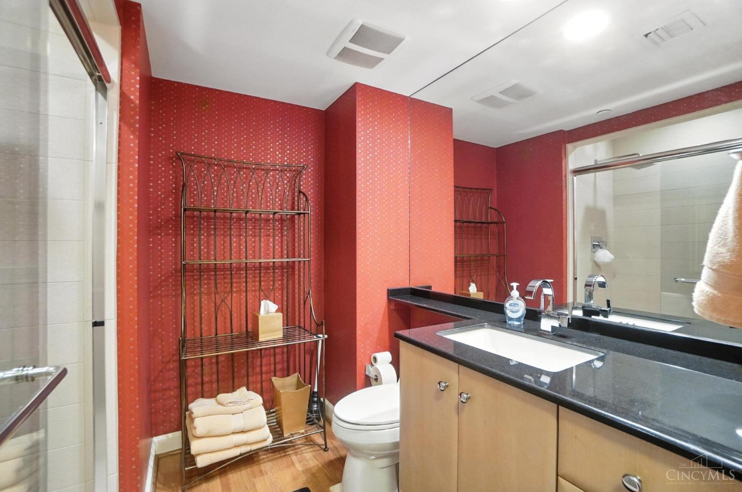 1201 Edgecliff Place 1091