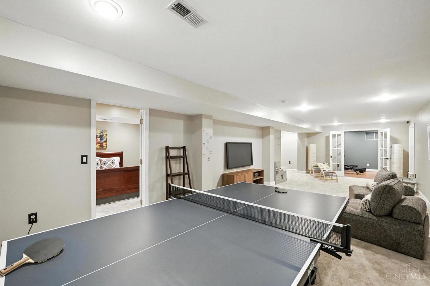 6913 Oleander Court
