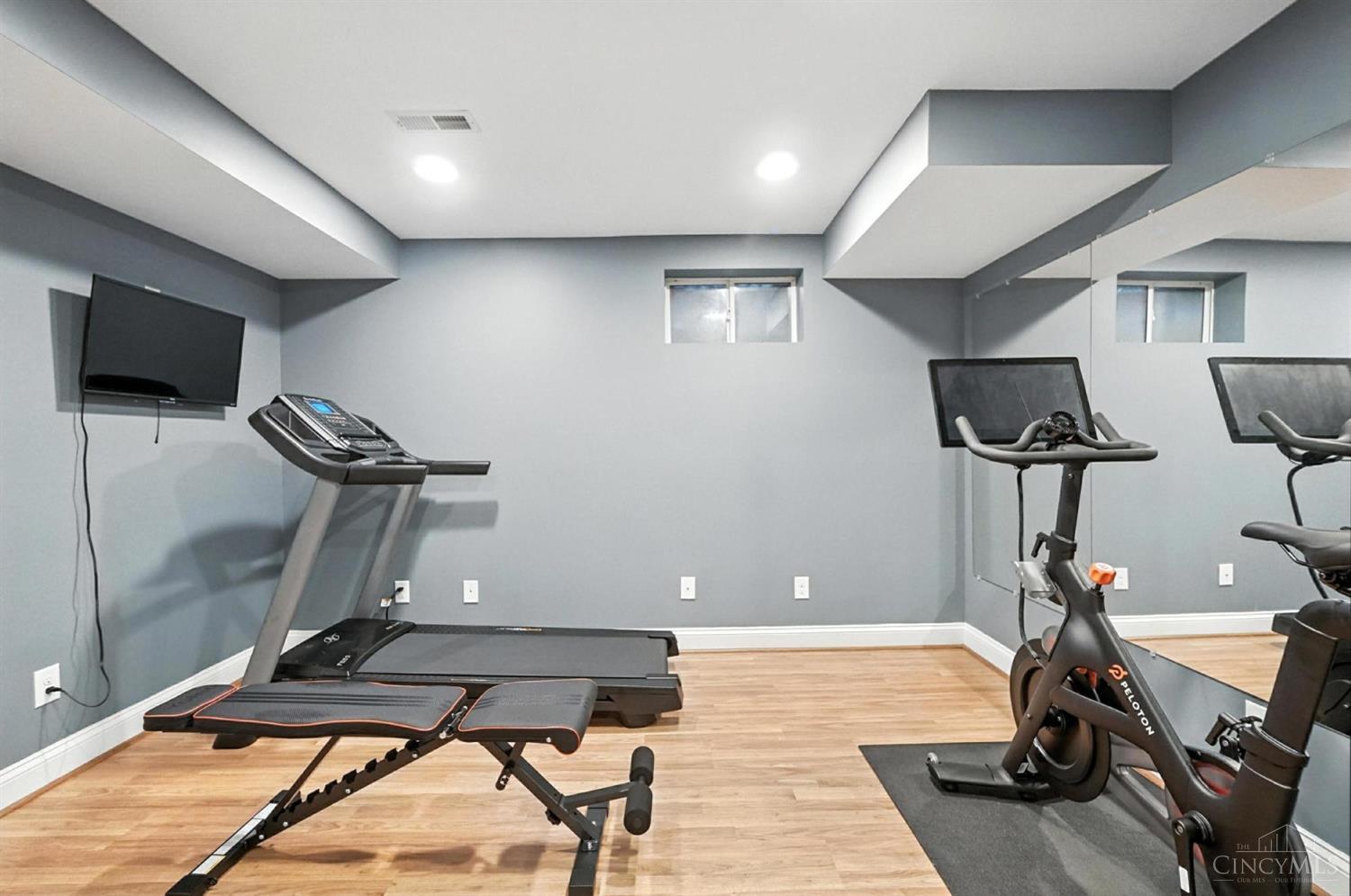 6913 Oleander Court
