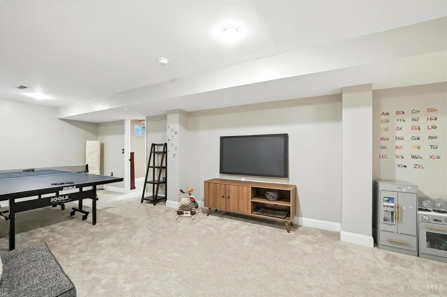6913 Oleander Court