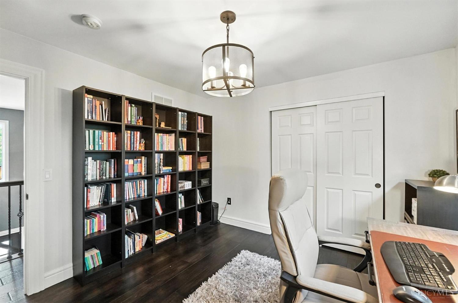 6913 Oleander Court