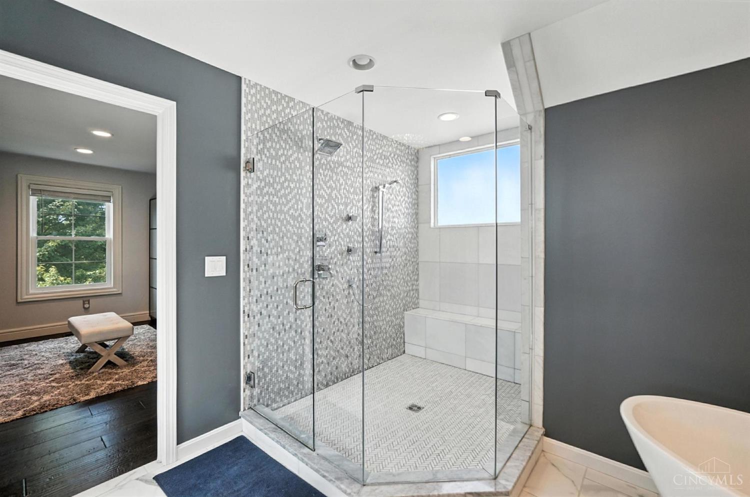 6913 Oleander Court