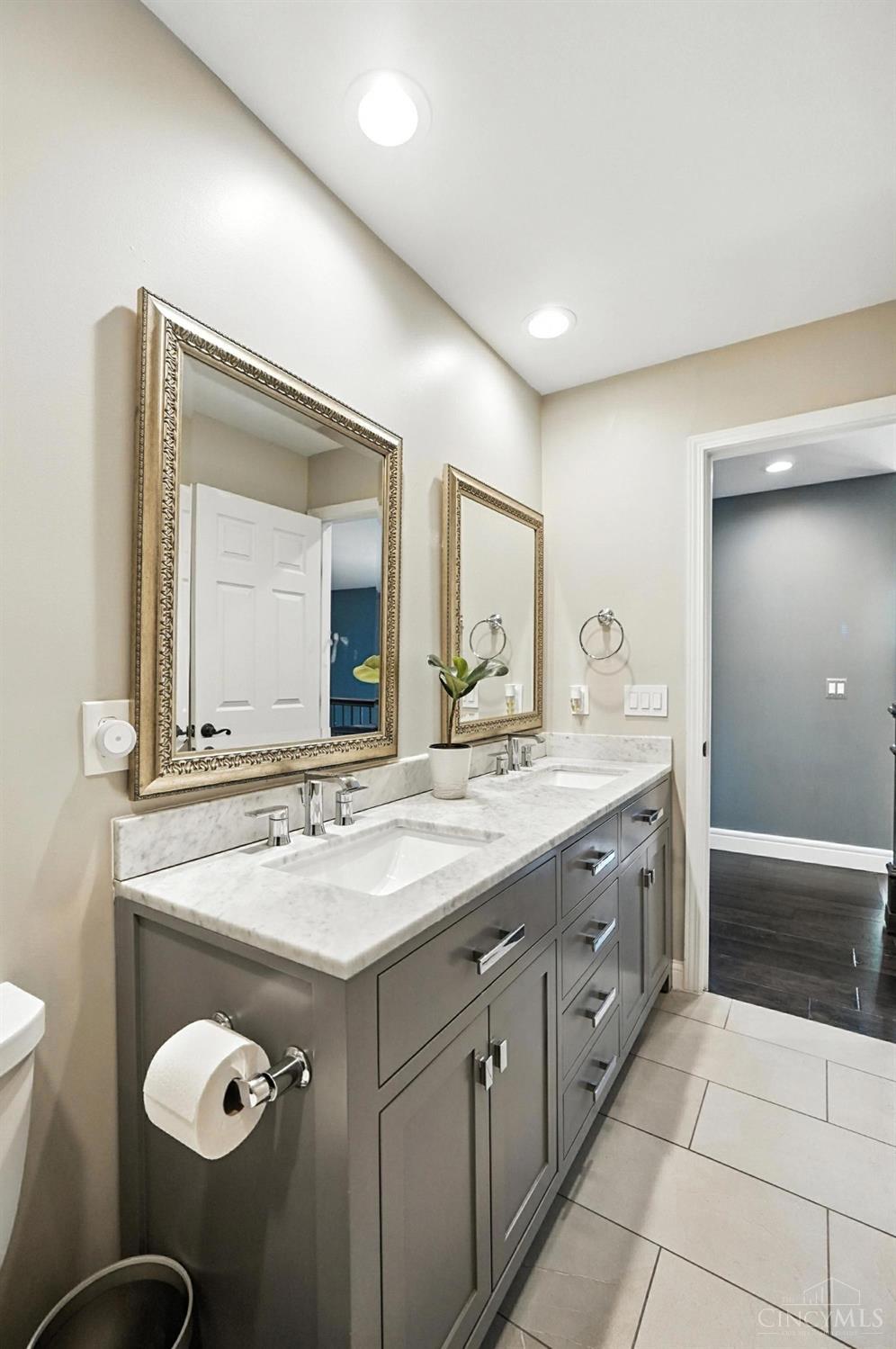 6913 Oleander Court