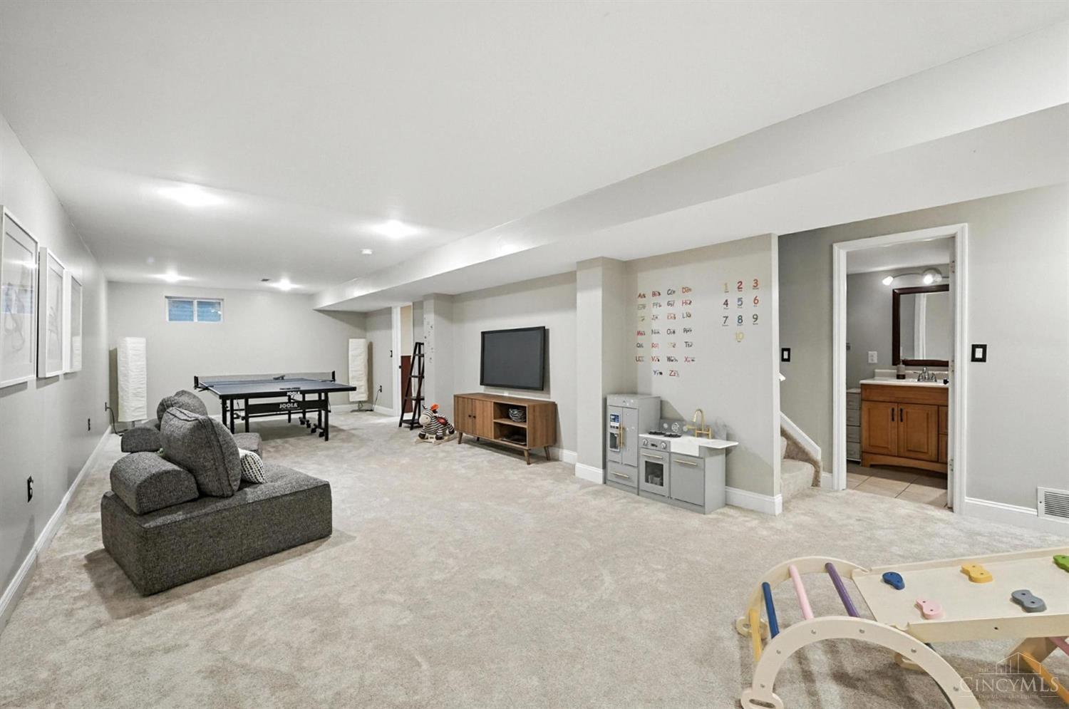 6913 Oleander Court