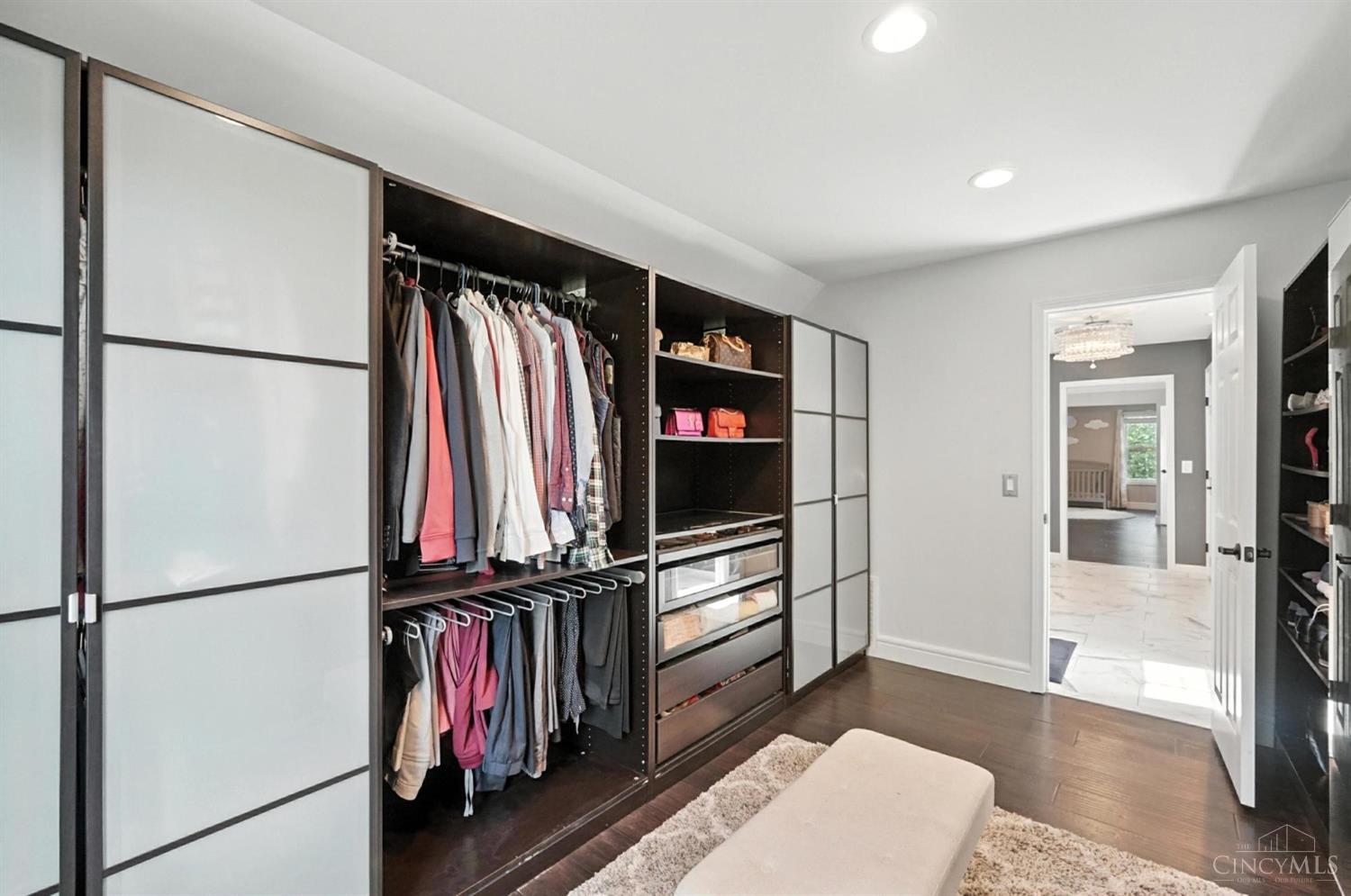 6913 Oleander Court