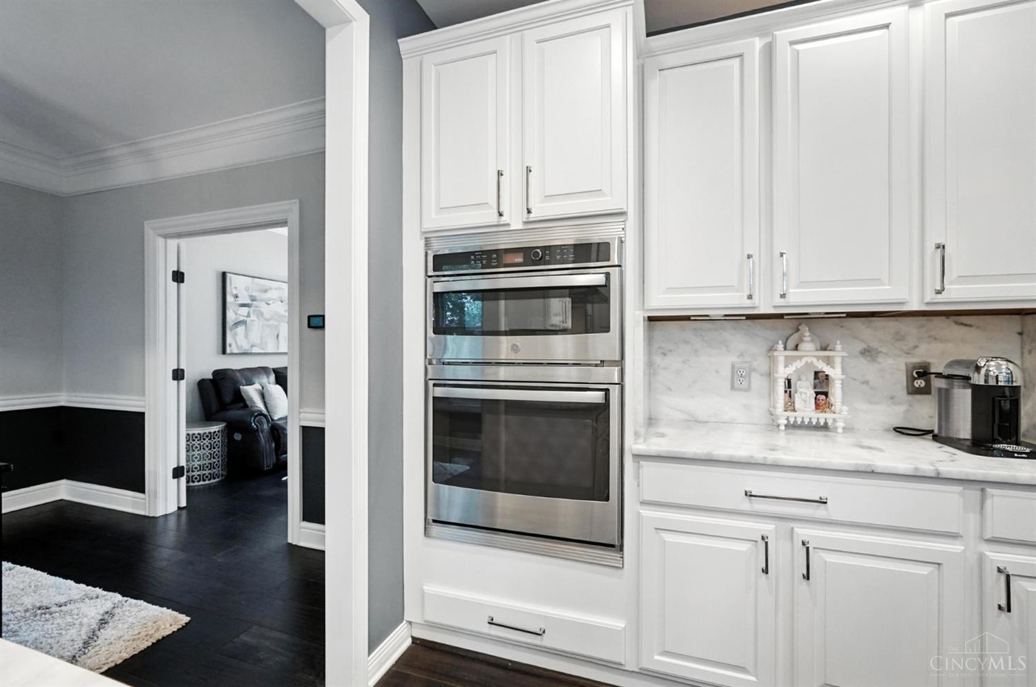 6913 Oleander Court
