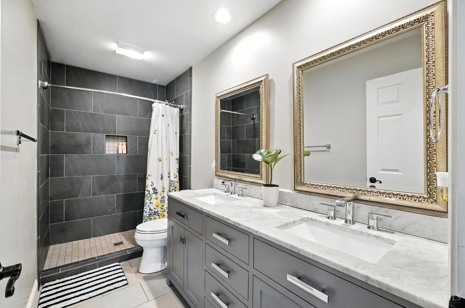 6913 Oleander Court