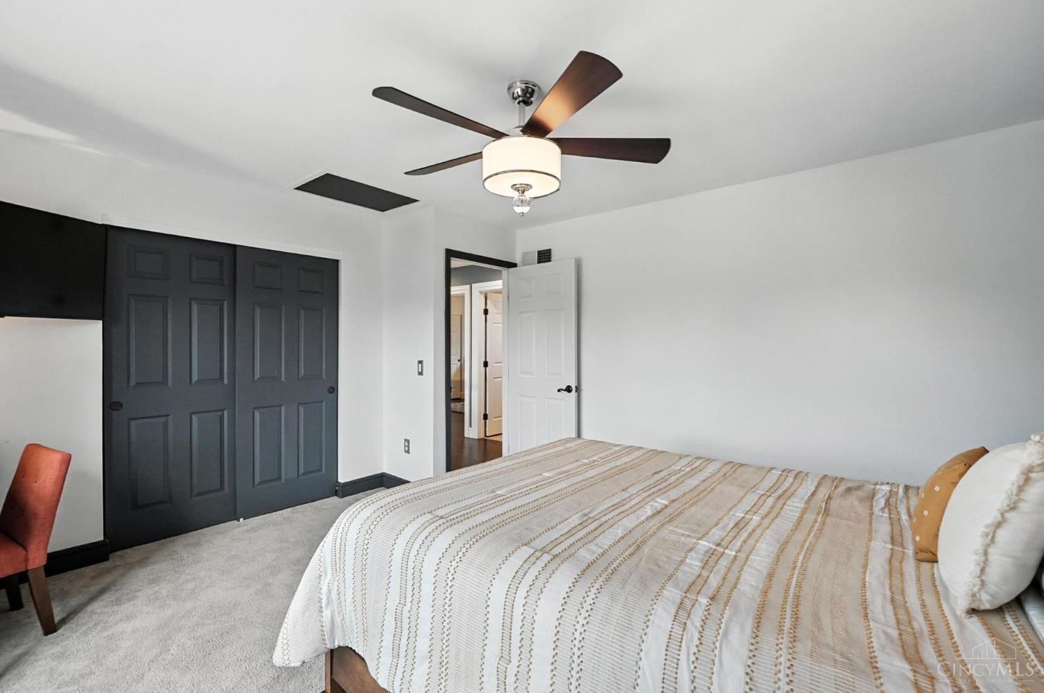 6913 Oleander Court