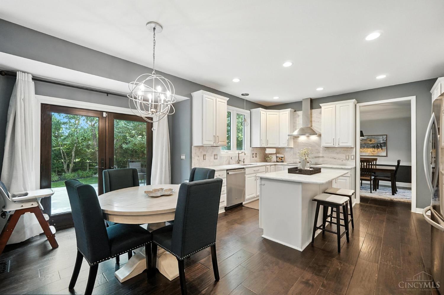 6913 Oleander Court