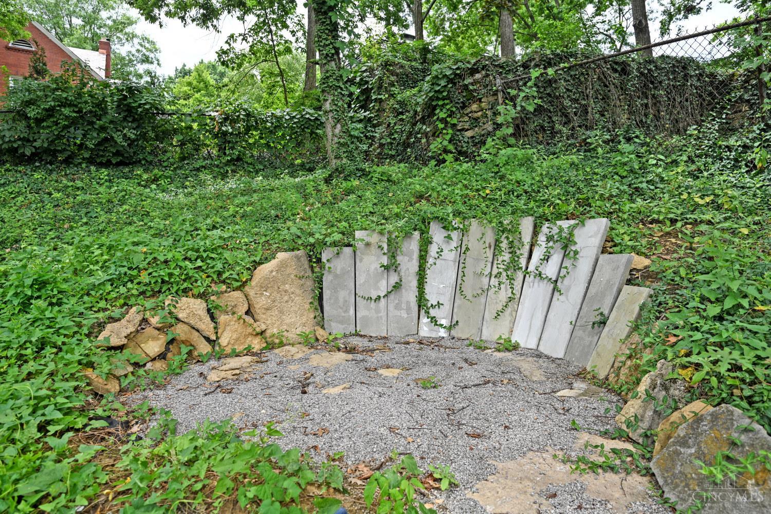 400 Rawson Woods Lane