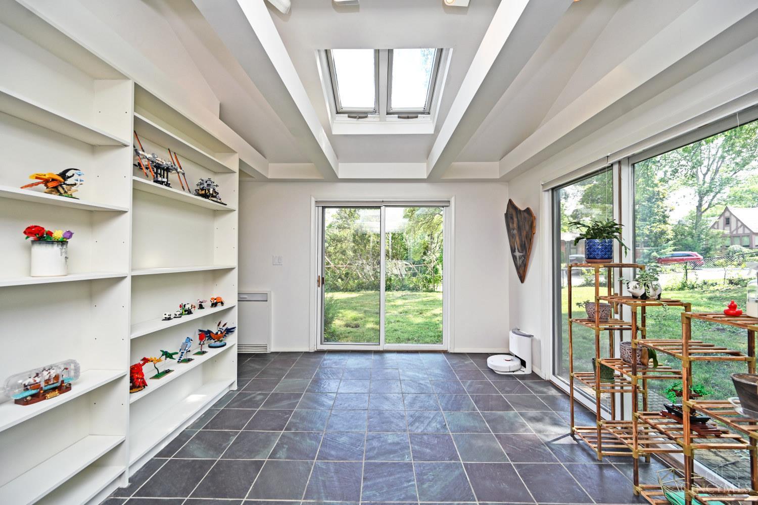 400 Rawson Woods Lane