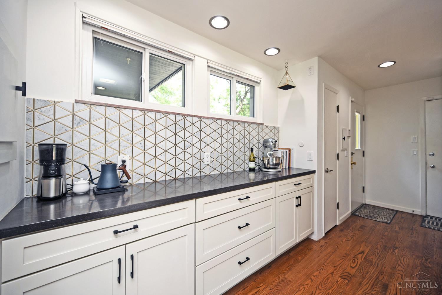 400 Rawson Woods Lane