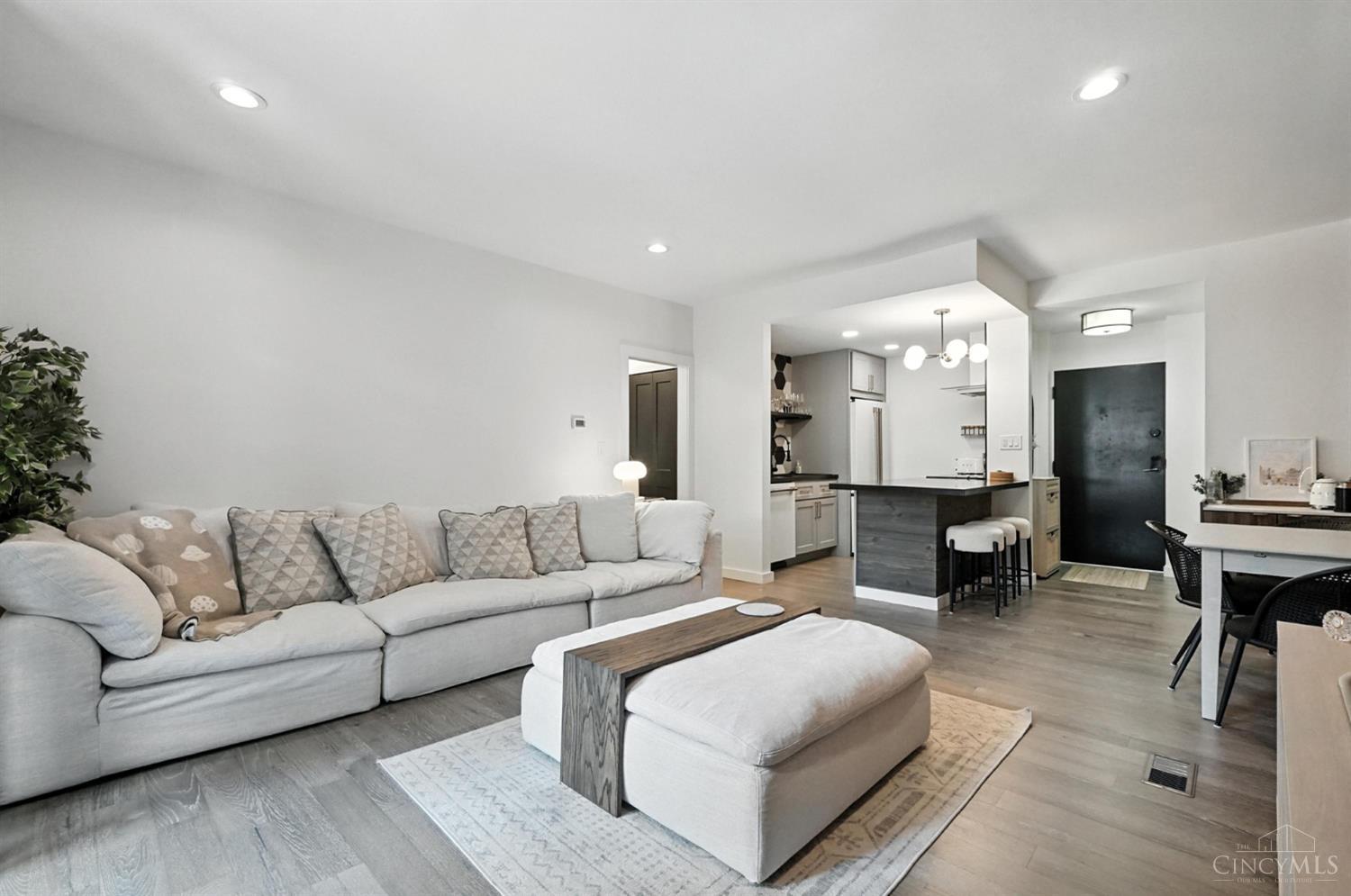 412 Liberty Hill 1B