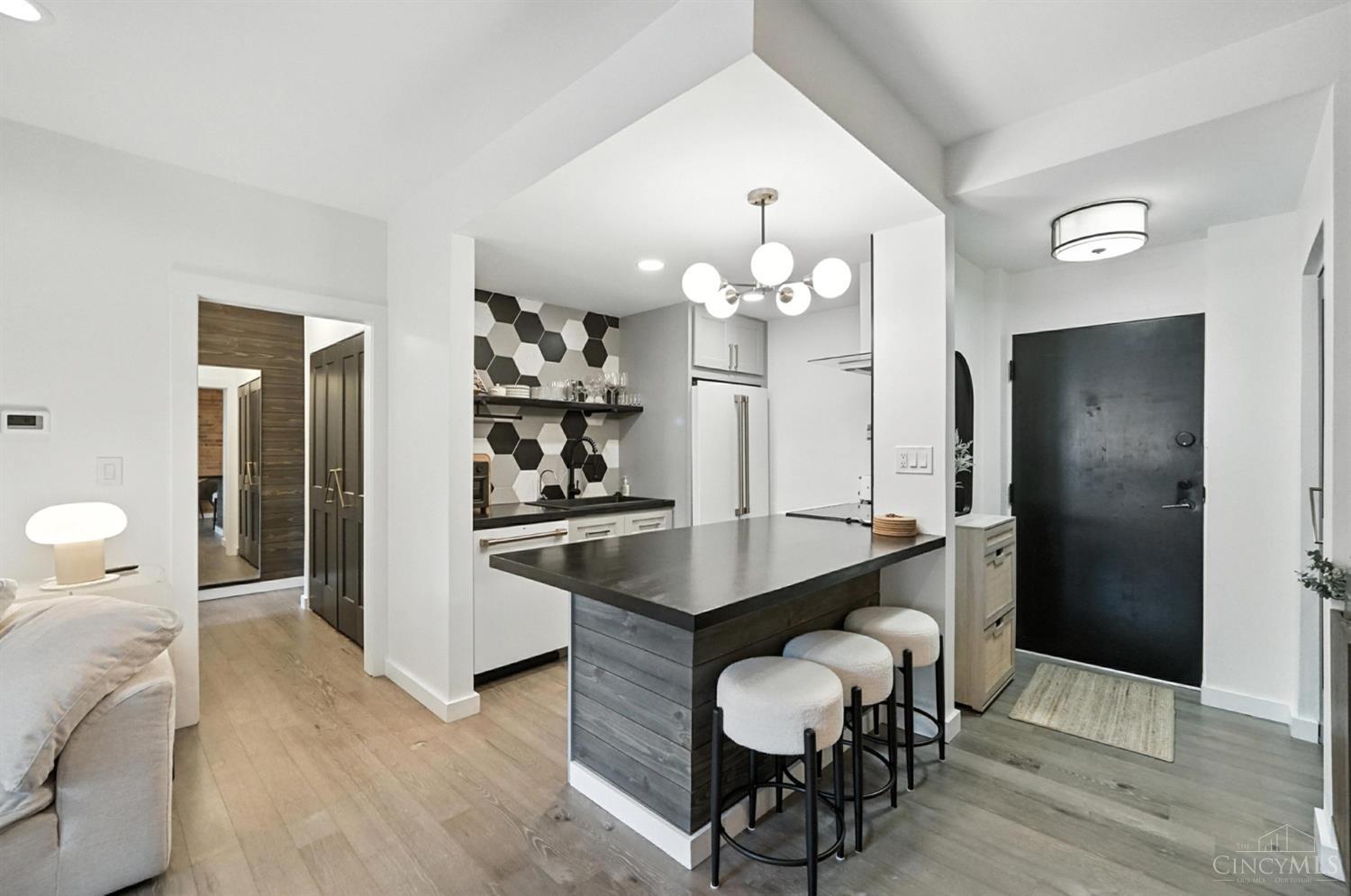 412 Liberty Hill 1B