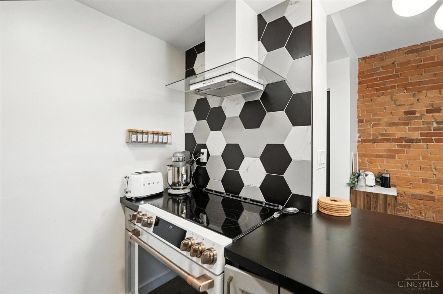 412 Liberty Hill 1B