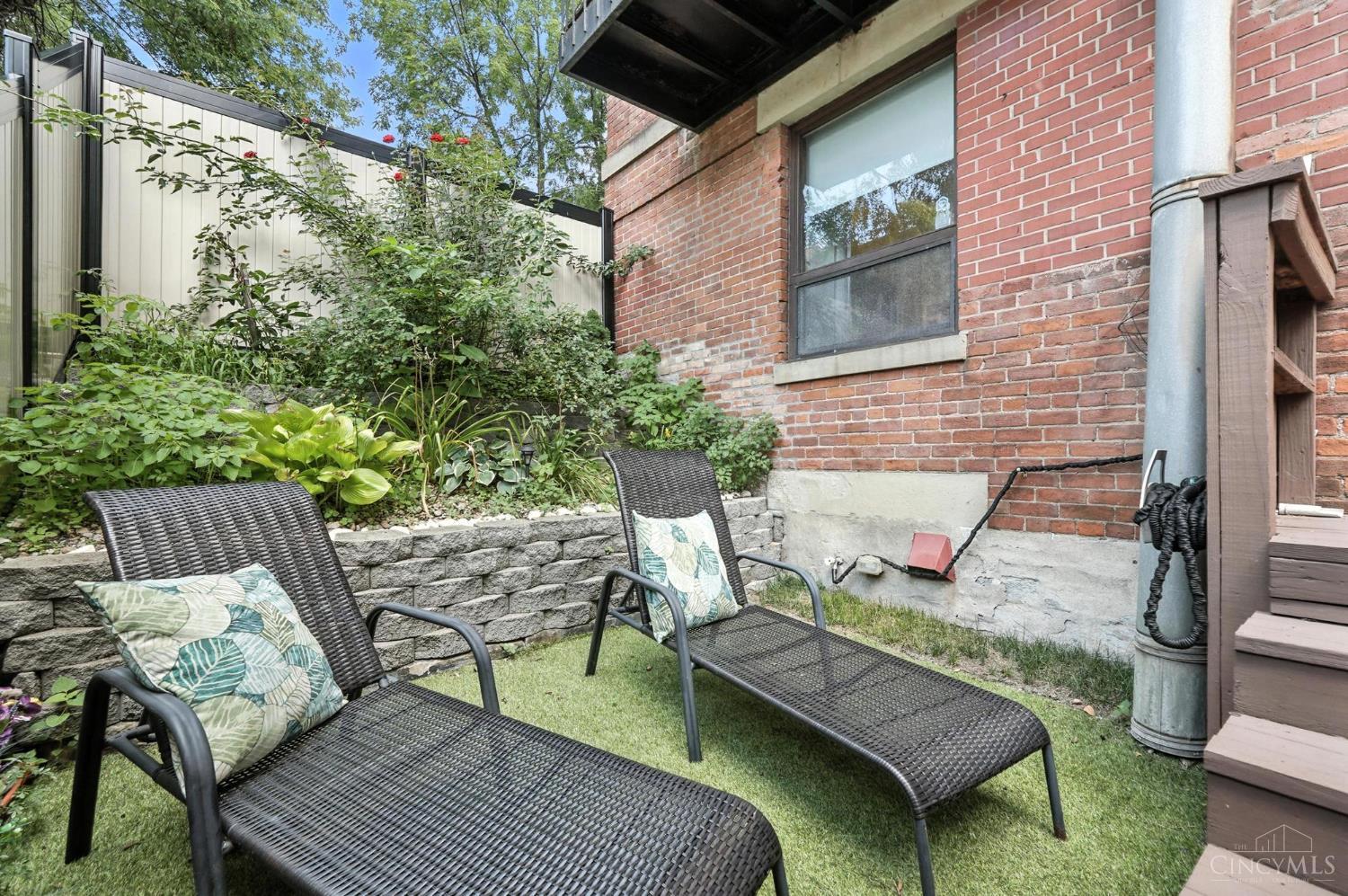 412 Liberty Hill 1B