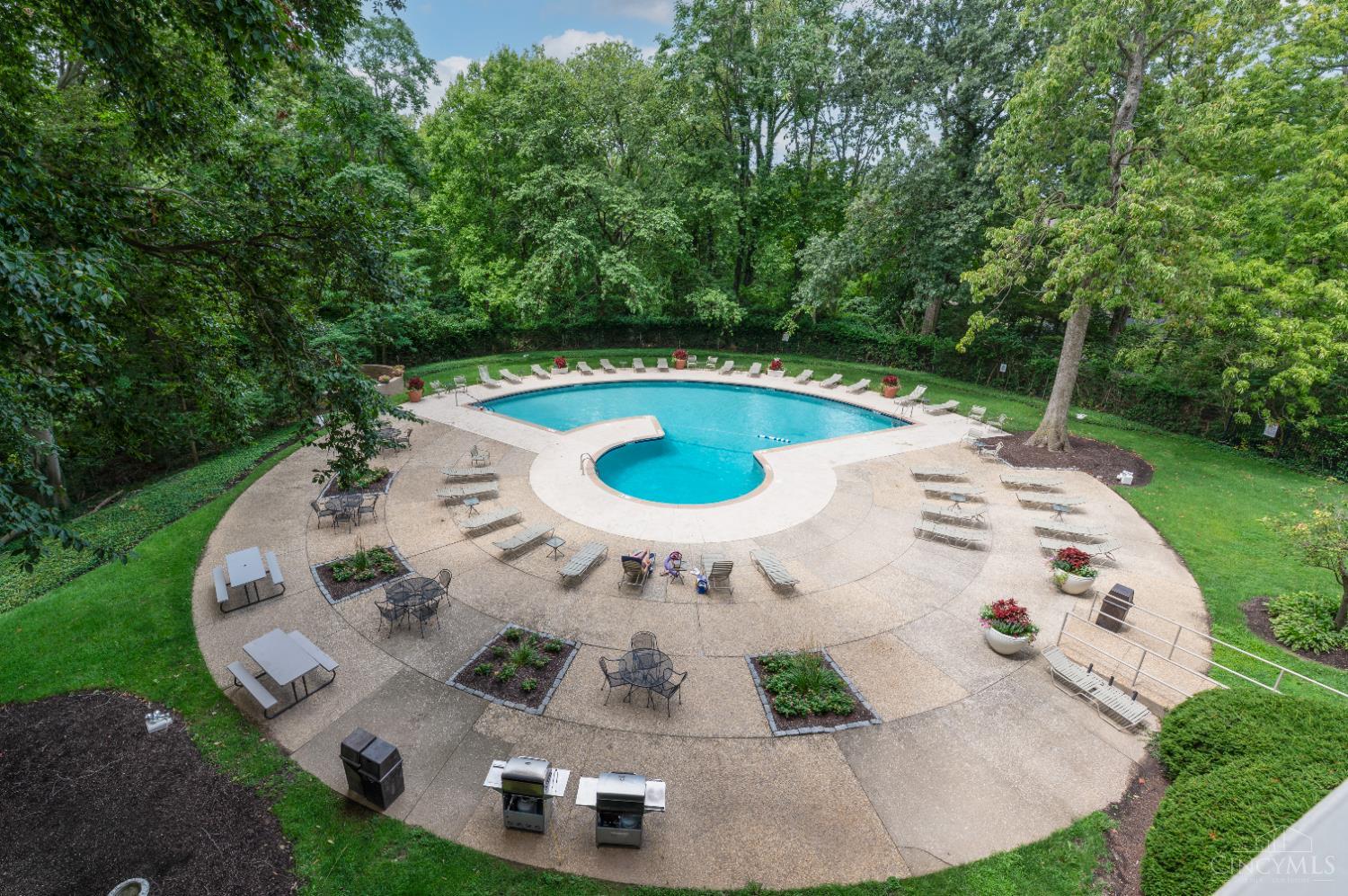 2324 Madison Road 209