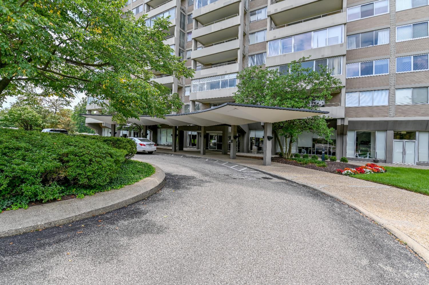 2324 Madison Road 209