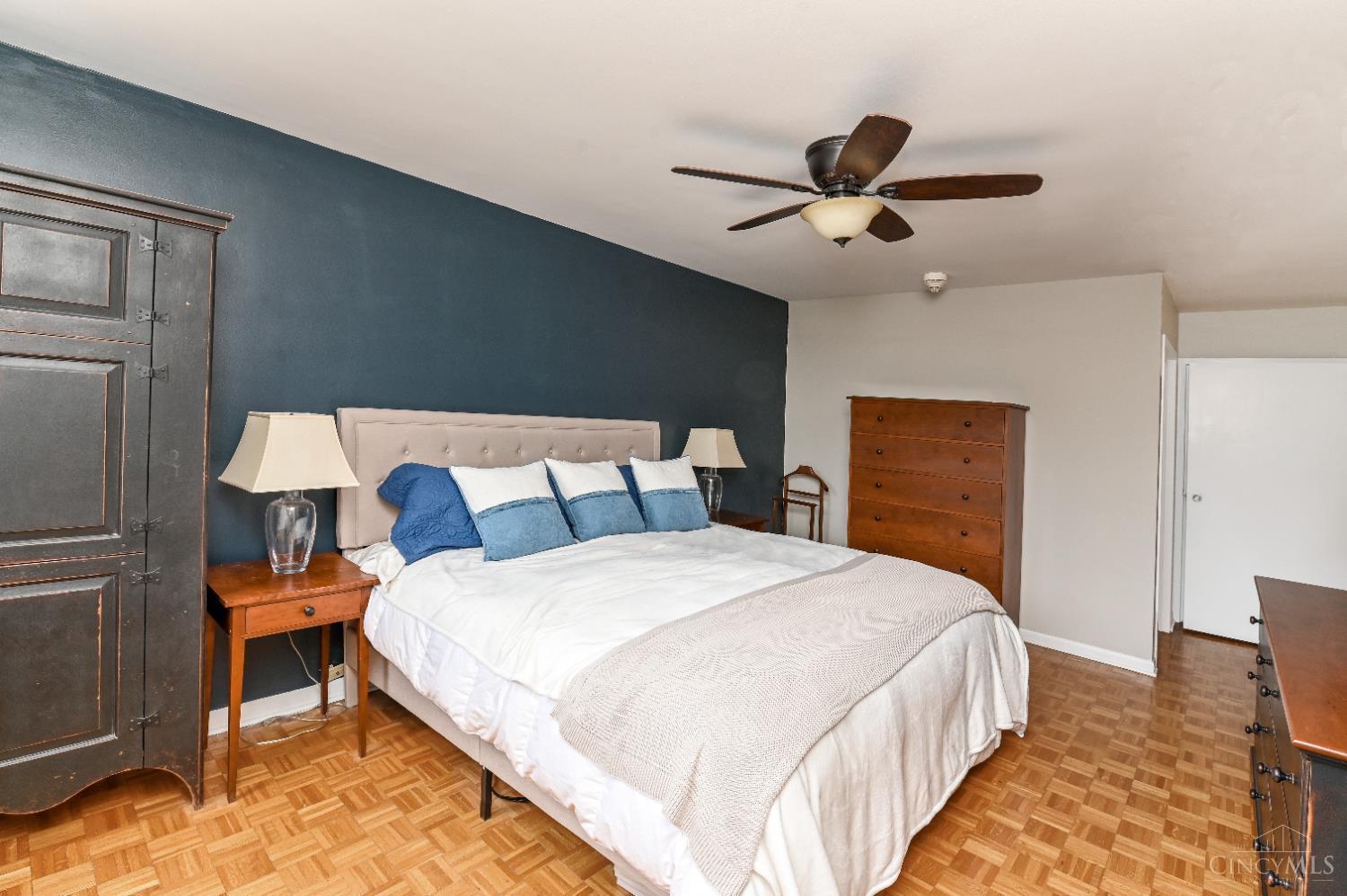 2324 Madison Road 209