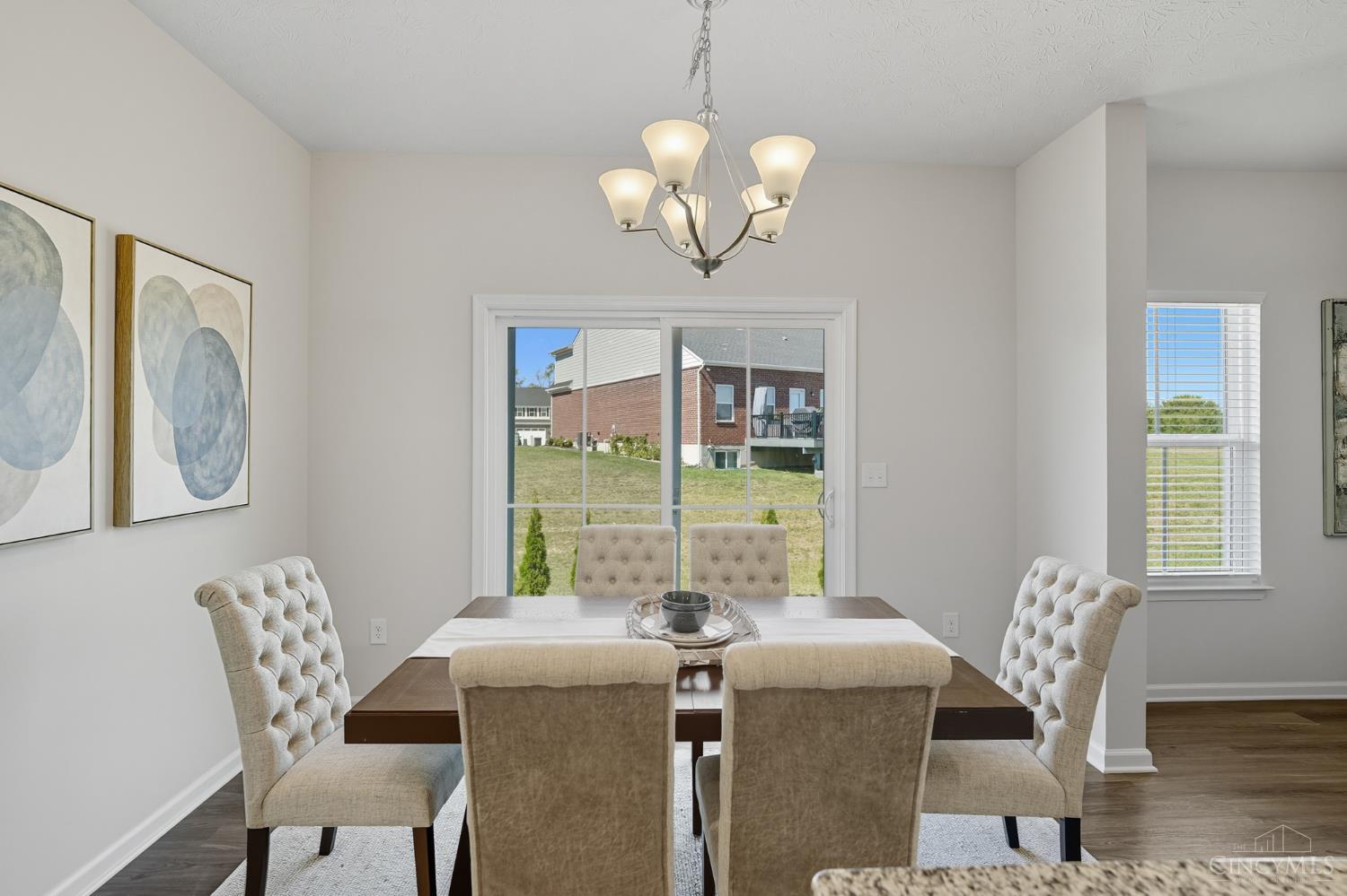 5913 Stones Throw Way