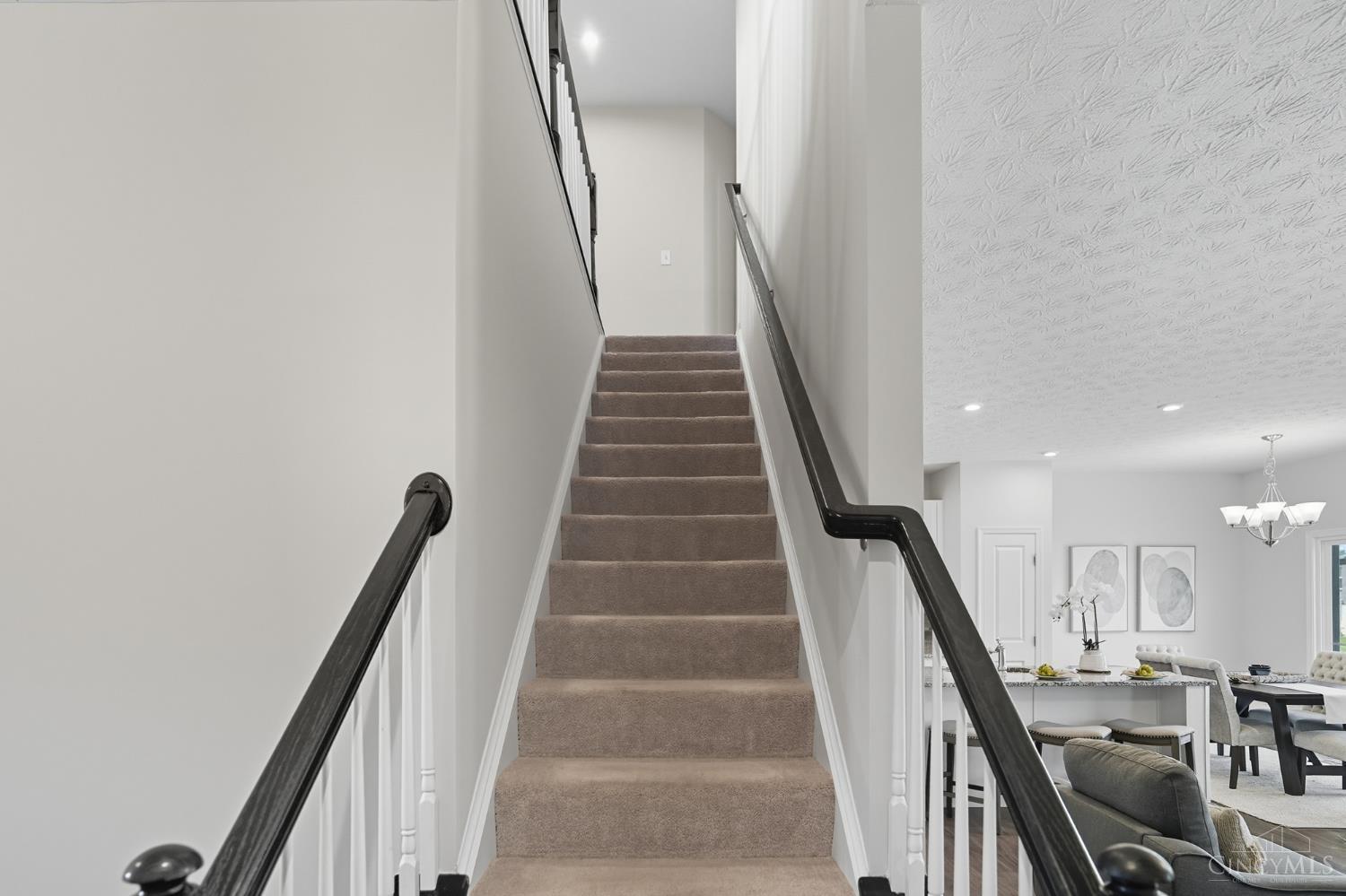 5913 Stones Throw Way