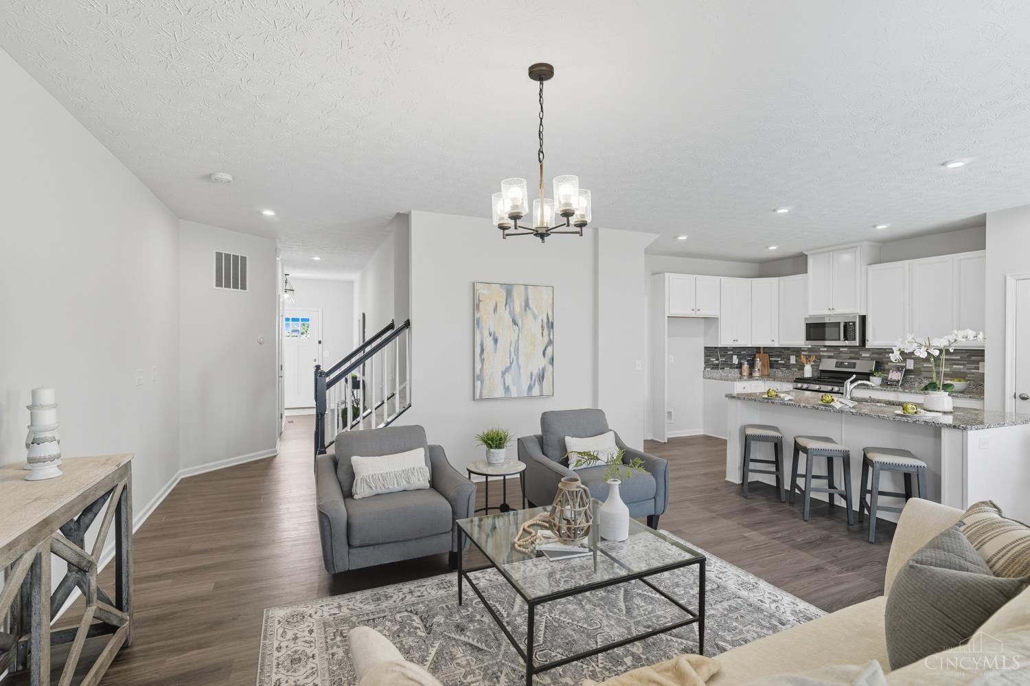 5913 Stones Throw Way
