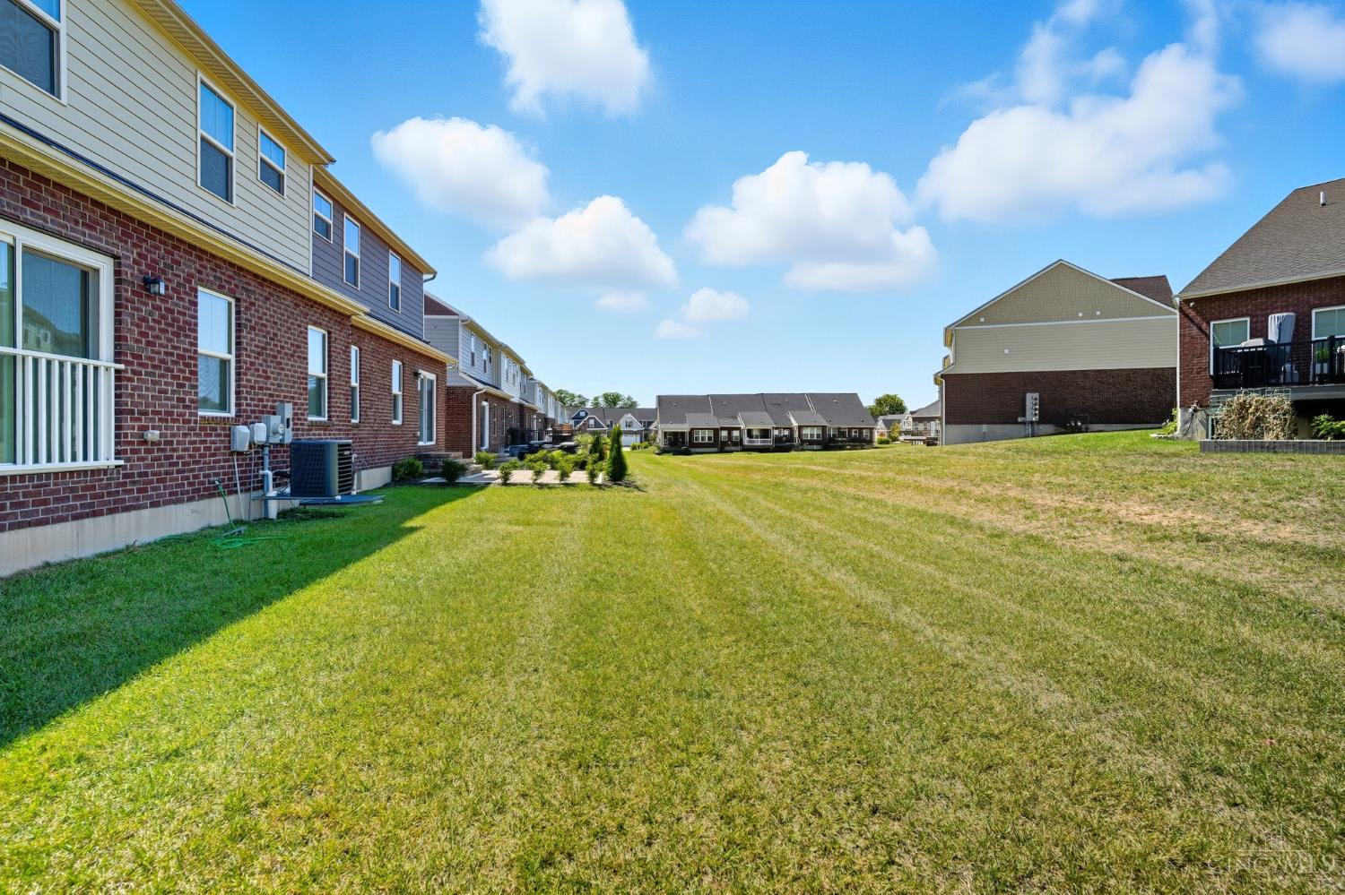 5913 Stones Throw Way