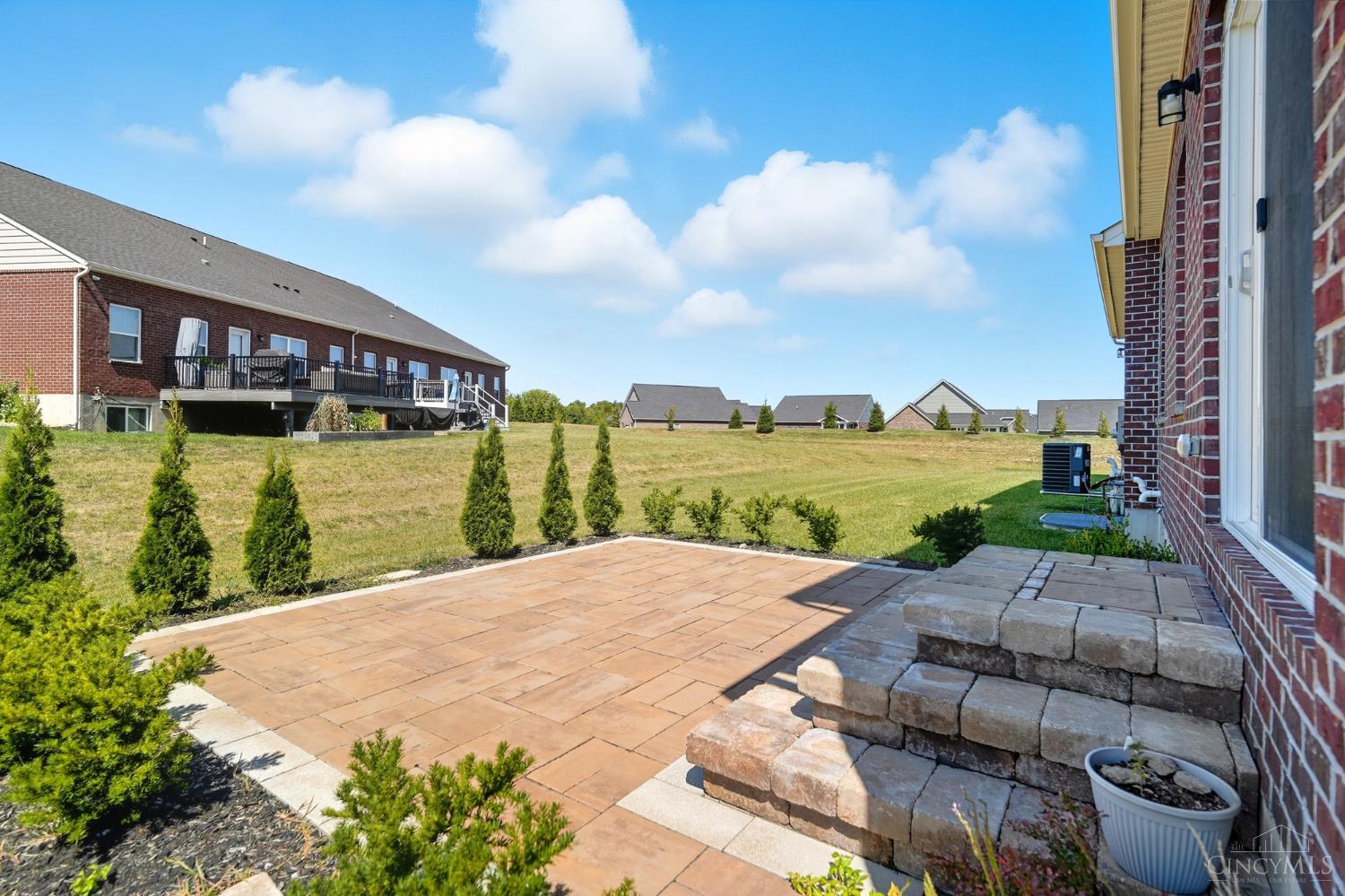 5913 Stones Throw Way