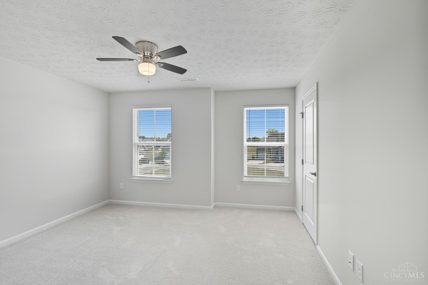 5913 Stones Throw Way