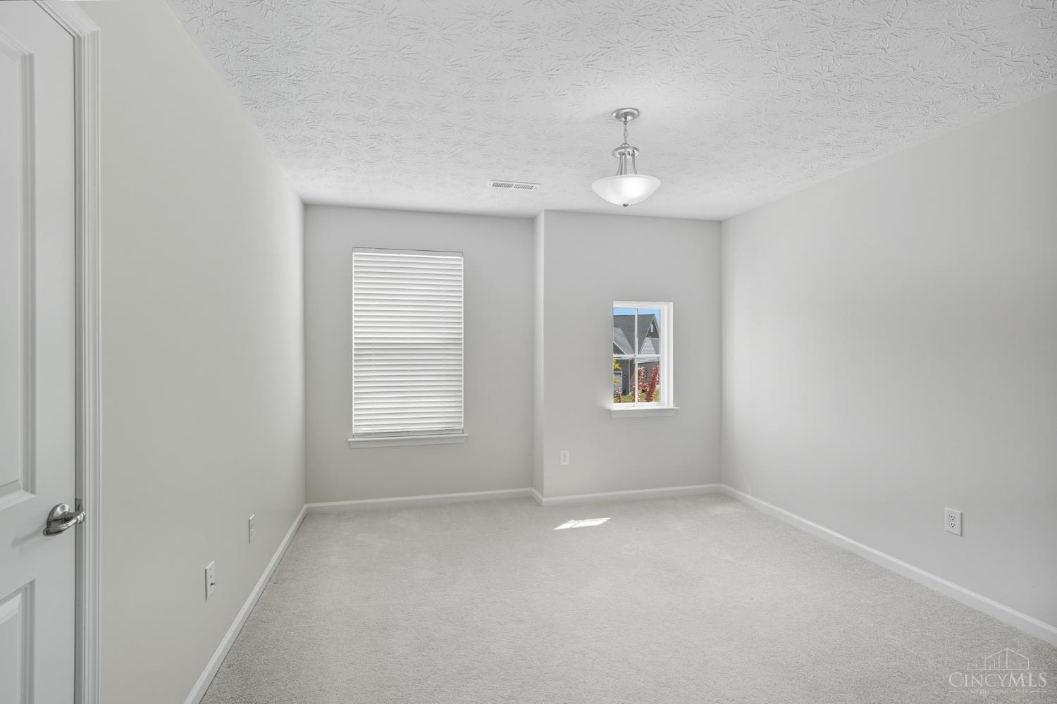 5913 Stones Throw Way