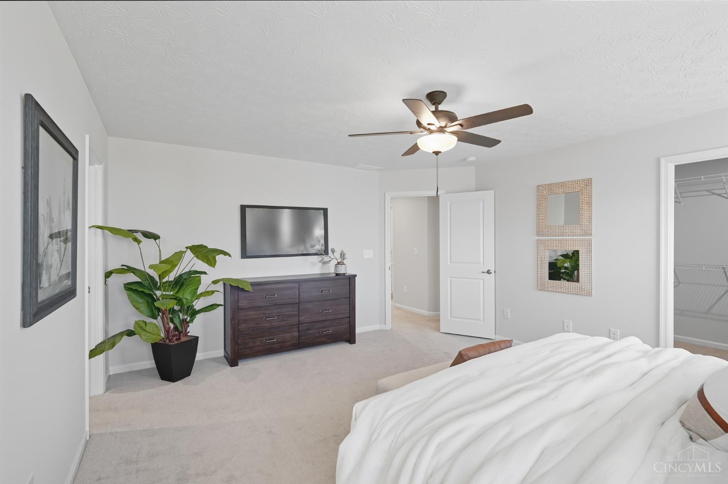 5913 Stones Throw Way