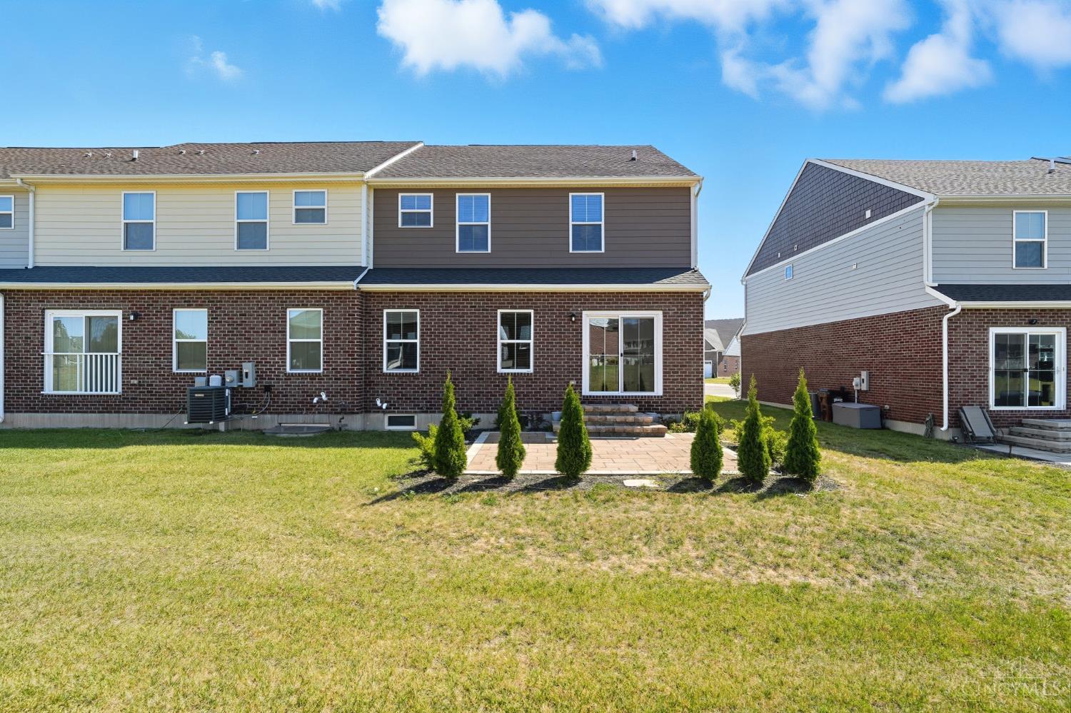 5913 Stones Throw Way