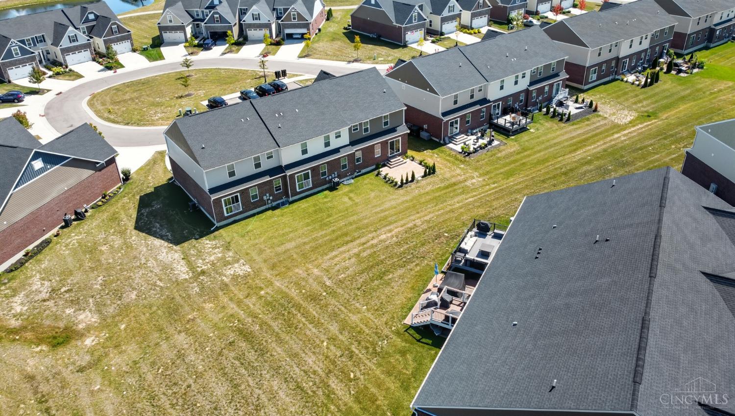5913 Stones Throw Way