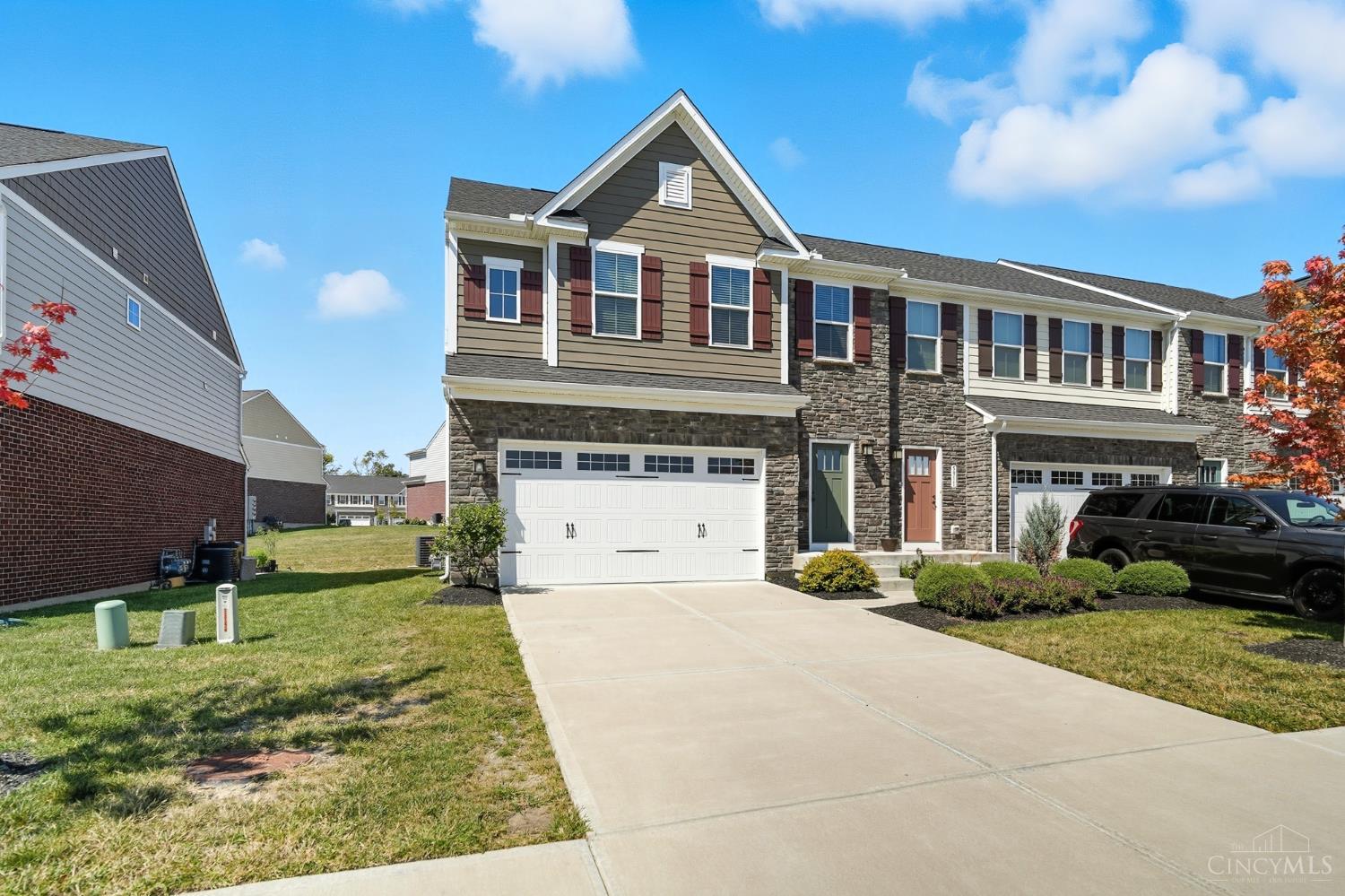 5913 Stones Throw Way