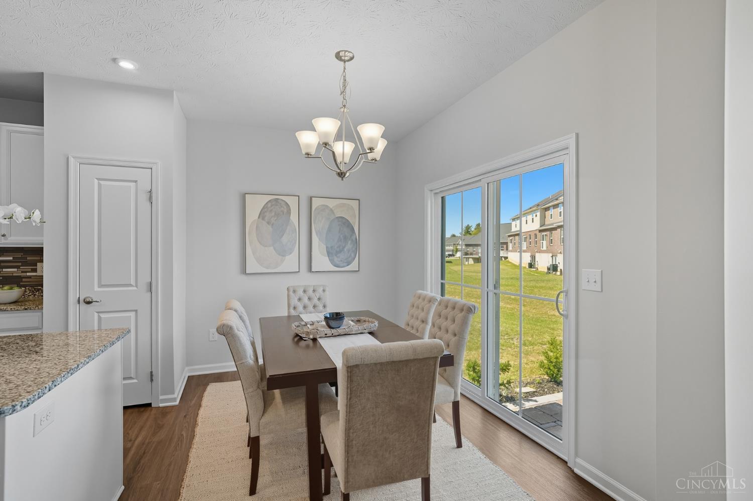 5913 Stones Throw Way