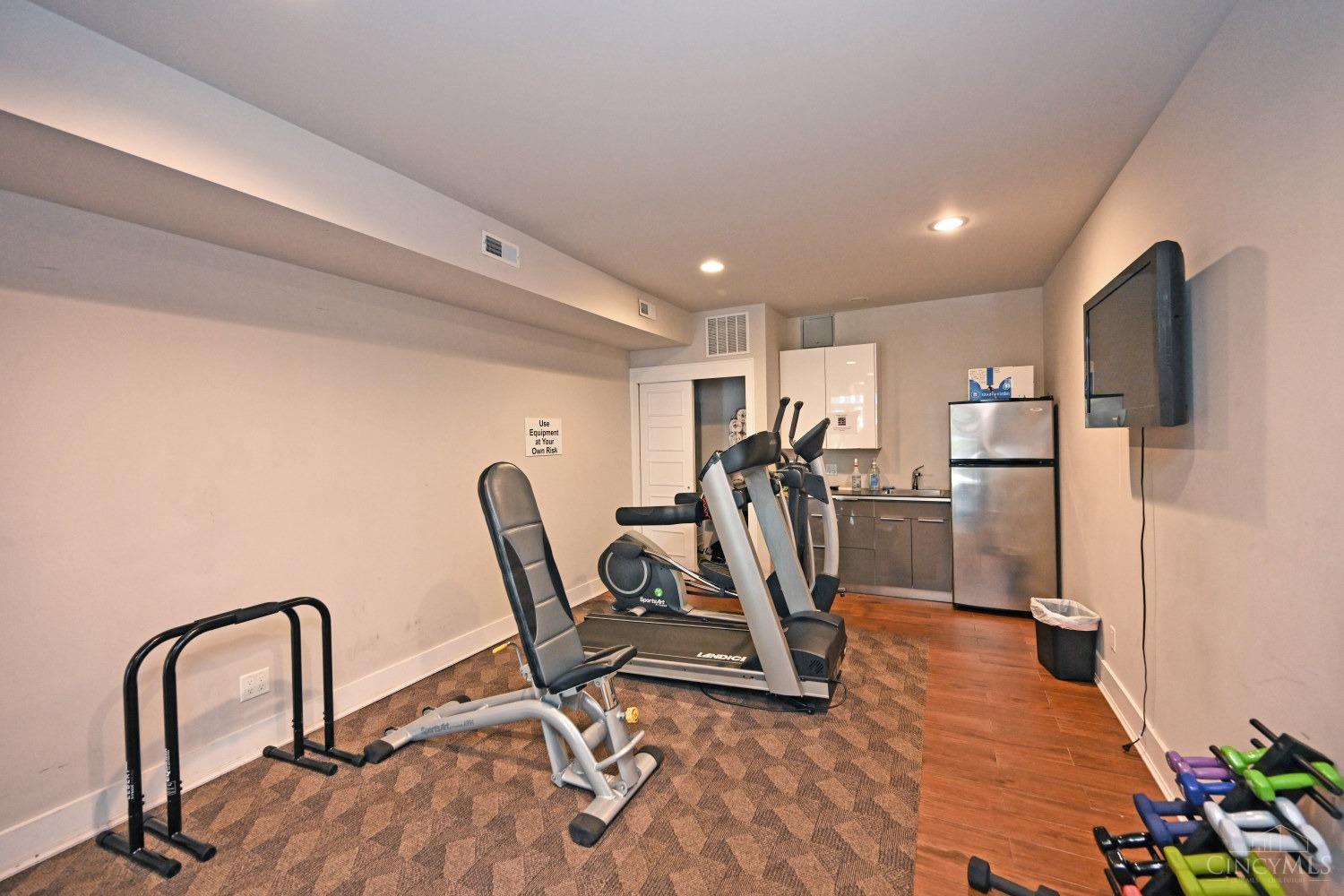 2356 Park Avenue 65